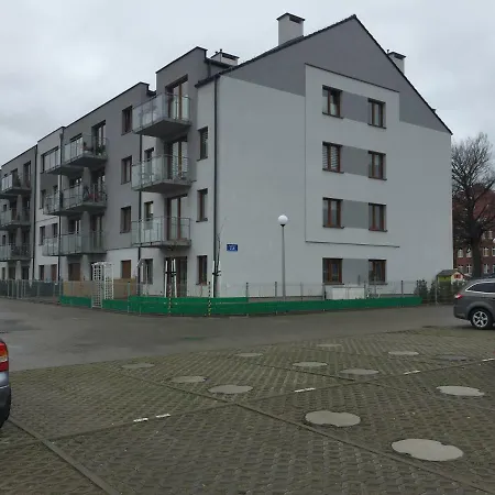 Sea Wolf Apartment *